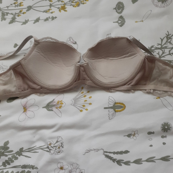 ❤ Silver foil Victoria's Secret VS lace bra - Picture 5 of 6